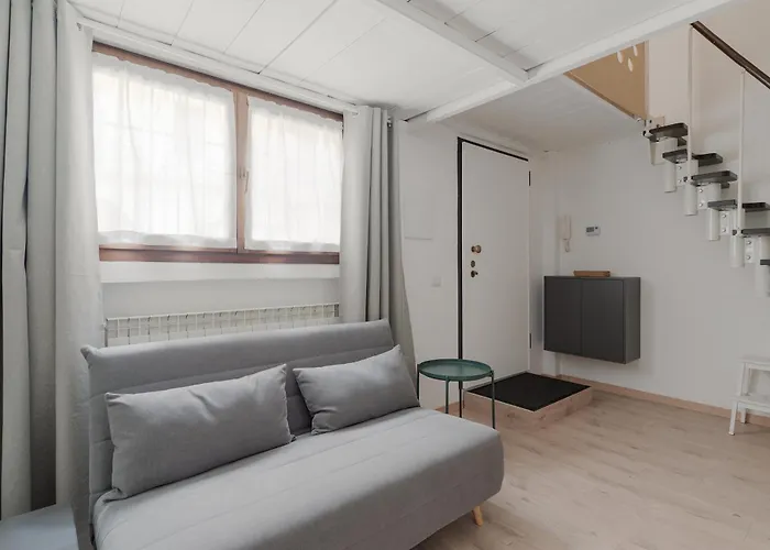 Guesthost - Bright Navigli * Milán