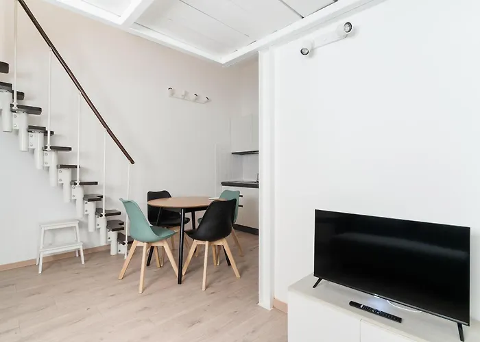 Apartamento Guesthost - Bright Navigli