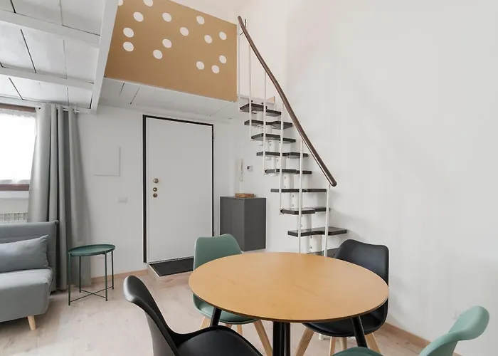 Apartamento Guesthost - Bright Navigli *
