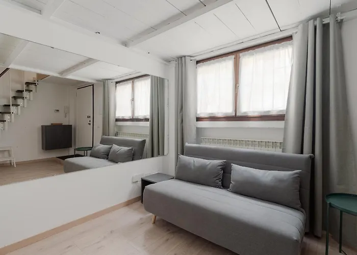 Apartamento Guesthost - Bright Navigli Milán