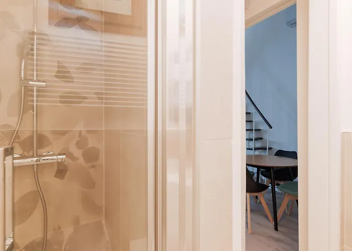 Guesthost - Bright Navigli Milán