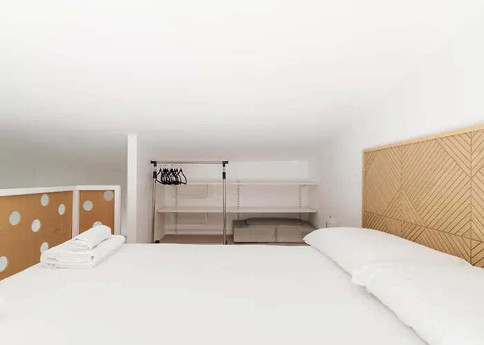 Apartamento Guesthost - Bright Navigli