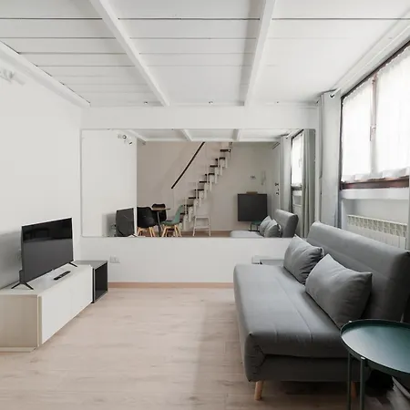 Guesthost - Bright Navigli Apartmán