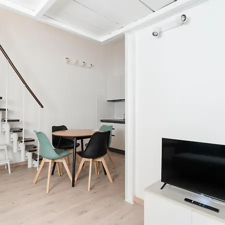 Apartmán Guesthost - Bright Navigli