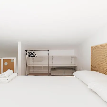 Apartmán Guesthost - Bright Navigli